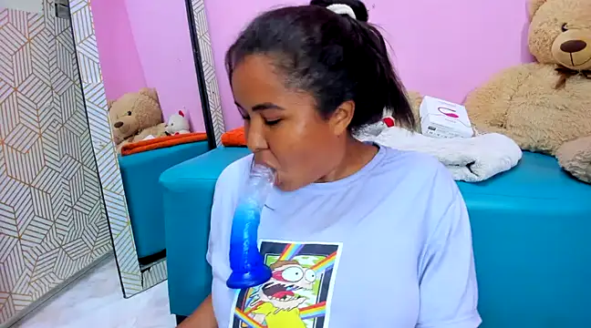 camilagreeco online show from 03.20.25