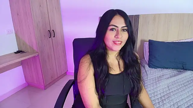 Mia cm online show from 03.12.25