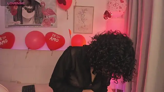 Dhalila  online show from 02.15.25