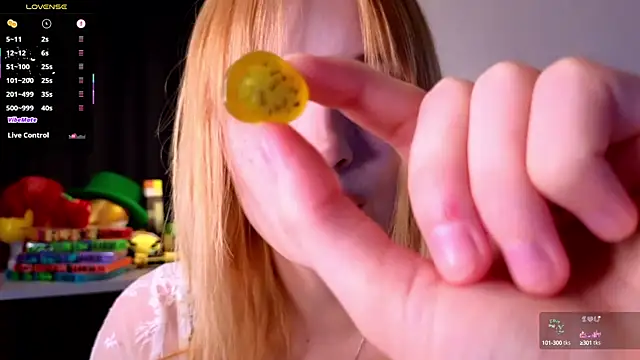 Hisoka akerley online show from 09.21.25