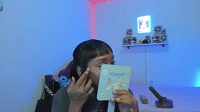 Annaa Brooks online show from 05.17.26