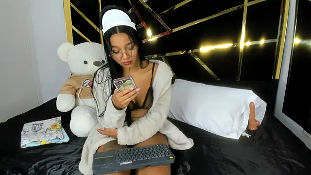 Lynda Bonnie online show from 03.09.25