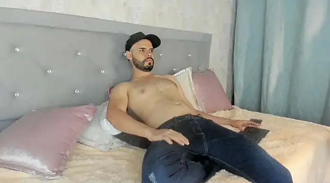 Luke Diaz7 online show from 02.23.25