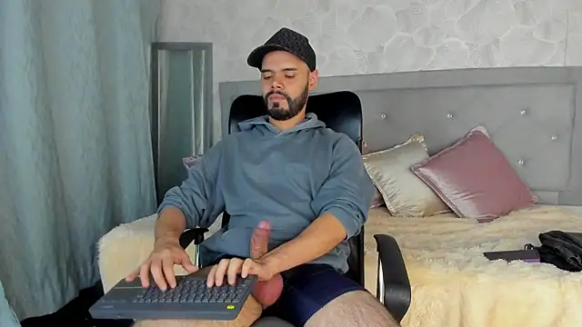 Luke Diaz7 online show from 03.04.25