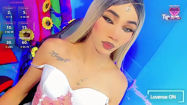 emelly horny  online show from 09.11.25