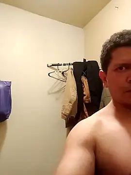 Snapshot of machoactivo1 chatting on 02.08.25 machoactivo1 online show from 02.08.25