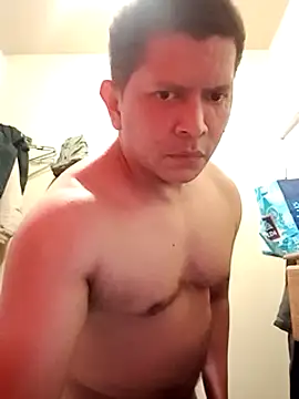 Snapshot of machoactivo1 chatting on 02.18.25 machoactivo1 online show from 02.18.25