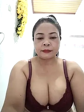 Snapshot of Baby-bigtits2024 chatting on 03.04.25 Baby-bigtits2024 online show from 03.04.25