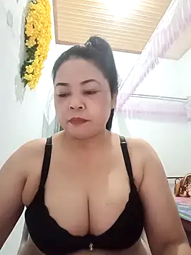 Snapshot of Baby-bigtits2024 chatting on 03.07.25 Baby-bigtits2024 online show from 03.07.25