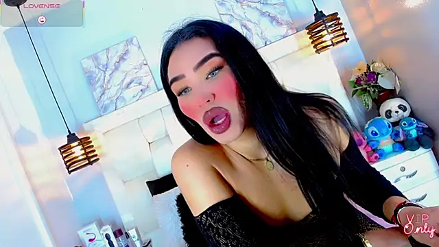 BelovedChain01 online show from 03.17.26