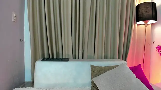 MiaHertz online show from 03.01.25