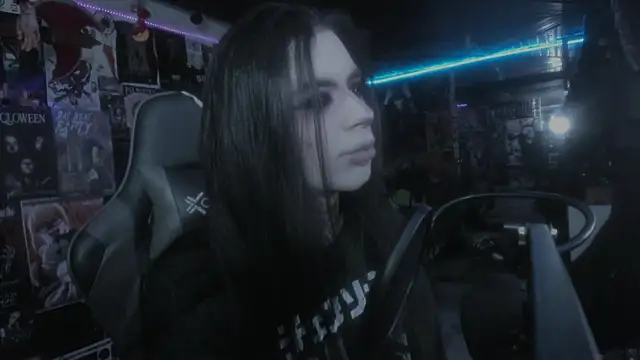 Snapshot of rotten_dreams chatting on 03.10.25 rotten dreams online show from 03.10.25