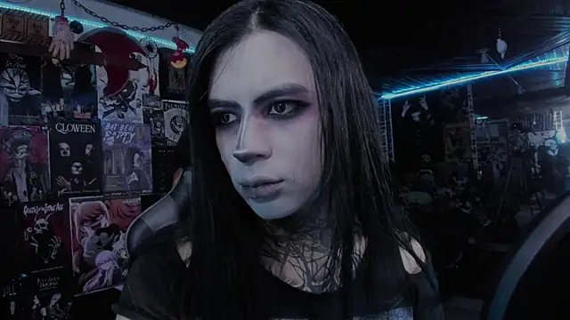 Snapshot of rotten_dreams chatting on 10.08.25 rotten dreams online show from 10.08.25