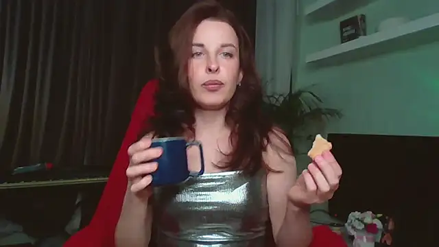 Snapshot of MollyBer chatting on 03.22.26 MollyBer online show from 03.22.26