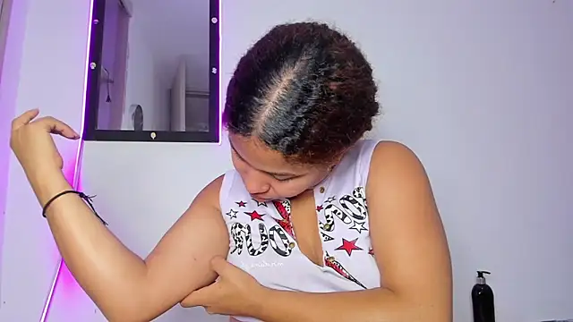 MELINAMARTINS online show from 06.12.26