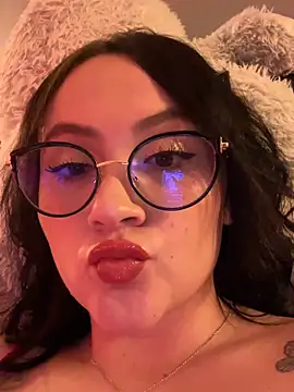 Snapshot of ValentinaOrtiz3 chatting on 03.18.26 ValentinaOrtiz3 online show from 03.18.26