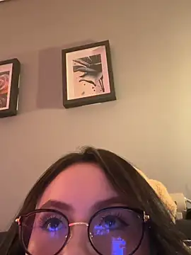 Snapshot of ValentinaOrtiz3 chatting on 04.22.26 ValentinaOrtiz3 online show from 04.22.26