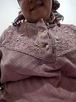 Snapshot of Malak-26 chatting on 02.13.26 Malak-26 online show from 02.13.26