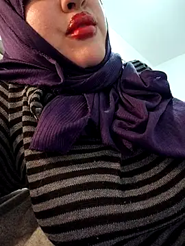 Snapshot of Malak-26 chatting on 03.15.26 Malak-26 online show from 03.15.26