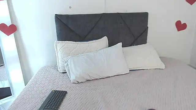 sara sharma  online show from 02.23.25