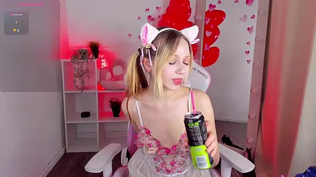 SweetieAngela online show from 02.18.25