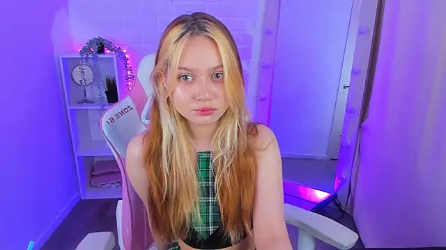 SweetieAngela online show from 09.09.25