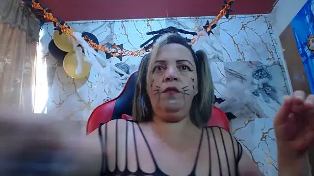 alina maturehot online show from 10.31.25