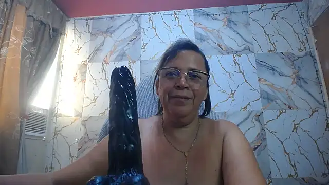 Snapshot of alina_maturehot chatting on 06.25.26 alina maturehot online show from 06.25.26
