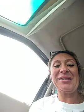 bossyroxy84 online show from 04.23.26