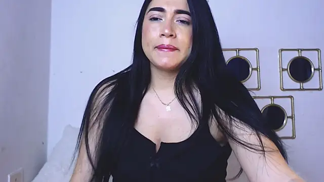 Snapshot of esperanza3517 chatting on 03.05.25 esperanza3517 online show from 03.05.25