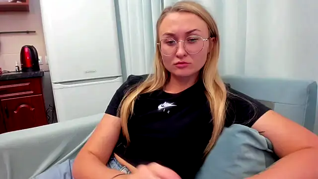 your Goddess Eva online show from 09.17.25