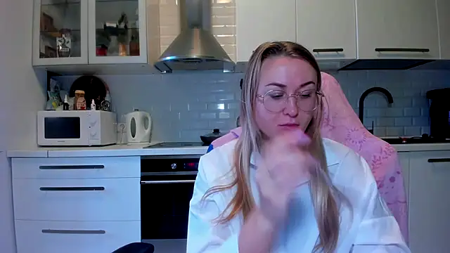 your Goddess Eva online show from 10.06.25