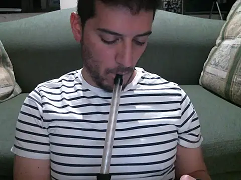 Snapshot of quitomanec chatting on 09.16.25 quitomanec online show from 09.16.25