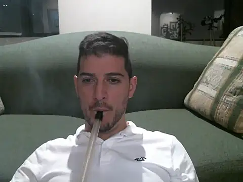 Snapshot of quitomanec chatting on 10.21.25 quitomanec online show from 10.21.25