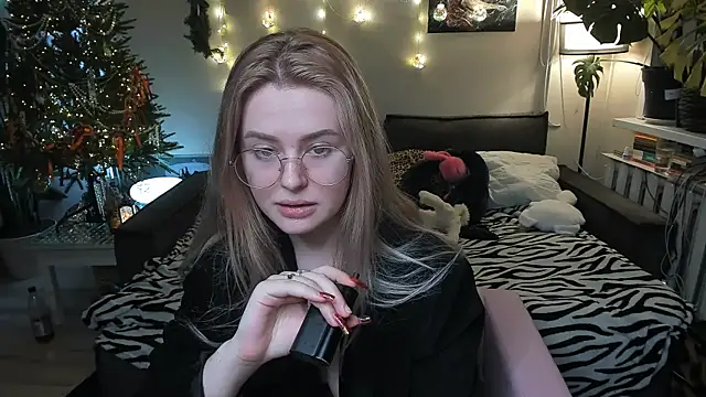 Alexa Pirs online show from 01.10.26