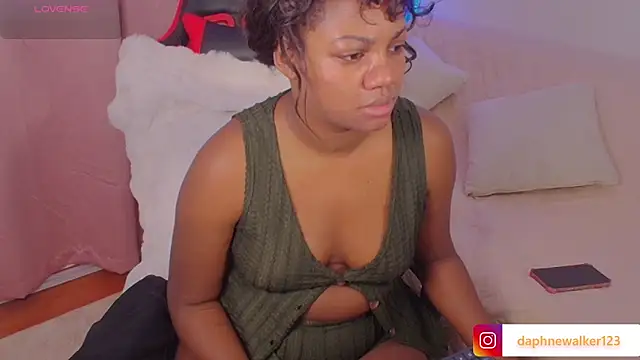 Snapshot of Daphnewalker__ chatting on 03.16.26 Daphnewalker online show from 03.16.26