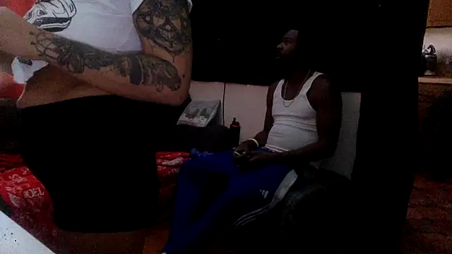 Snapshot of cheffboyrg chatting on 11.02.25 cheffboyrg online show from 11.02.25