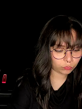 Snapshot of Solo_yoss chatting on 11.04.25 Solo yoss online show from 11.04.25