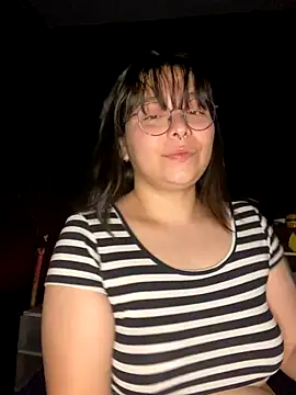 Snapshot of Solo_yoss chatting on 11.15.25 Solo yoss online show from 11.15.25