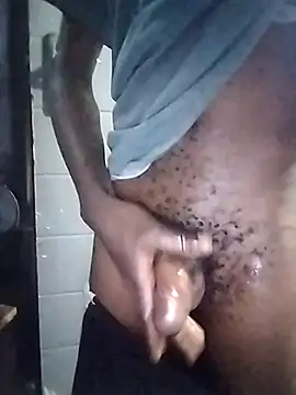 Snapshot of machinery98ron chatting on 11.23.25 machinery98ron online show from 11.23.25