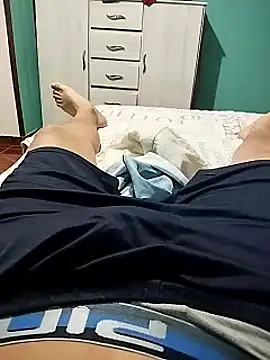 Snapshot of Luiyi1997 chatting on 02.11.25 Luiyi1997 online show from 02.11.25