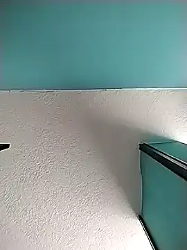 Snapshot of Luiyi1997 chatting on 02.17.25 Luiyi1997 online show from 02.17.25