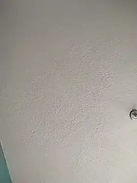 Snapshot of Luiyi1997 chatting on 02.23.25 Luiyi1997 online show from 02.23.25