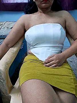 Snapshot of Jassi_Does chatting on 02.21.25 Jassi Does online show from 02.21.25