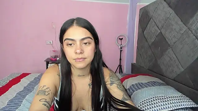 Snapshot of Malutedd chatting on 09.10.25 Malutedd online show from 09.10.25