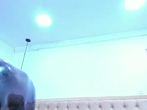 emma purple  online show from 02.12.26