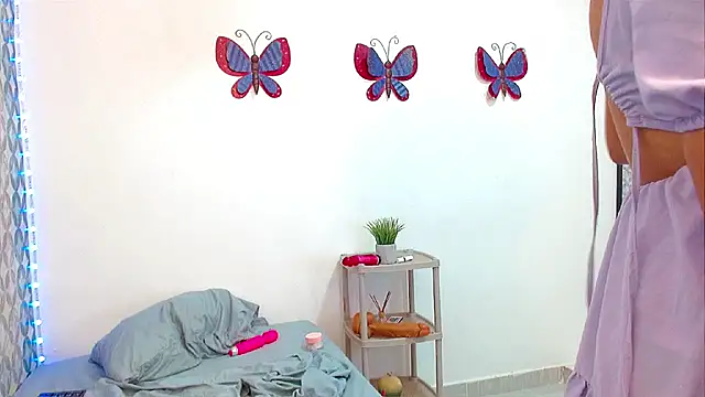 Emilybateee online show from 03.01.25