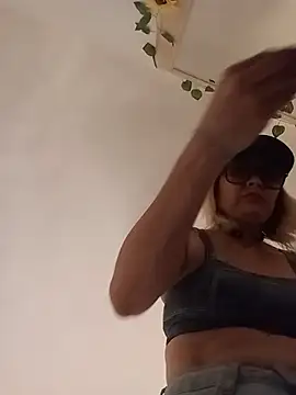 Snapshot of CandieGilson__ chatting on 09.27.25 CandieGilson   online show from 09.27.25