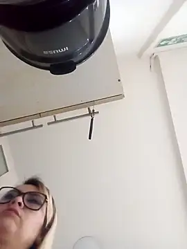 Snapshot of CandieGilson__ chatting on 10.01.25 CandieGilson   online show from 10.01.25