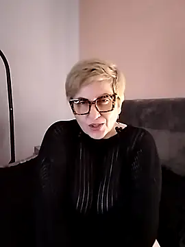Snapshot of Pumabionda chatting on 03.05.25 Pumabionda online show from 03.05.25
